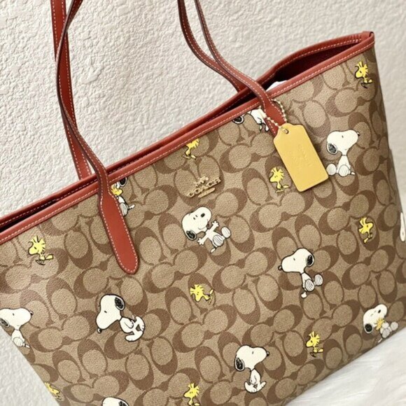 Coach X Peanuts City Tote In Signature Canvas With Snoopy Woodstock Print - Picture 2 of 4